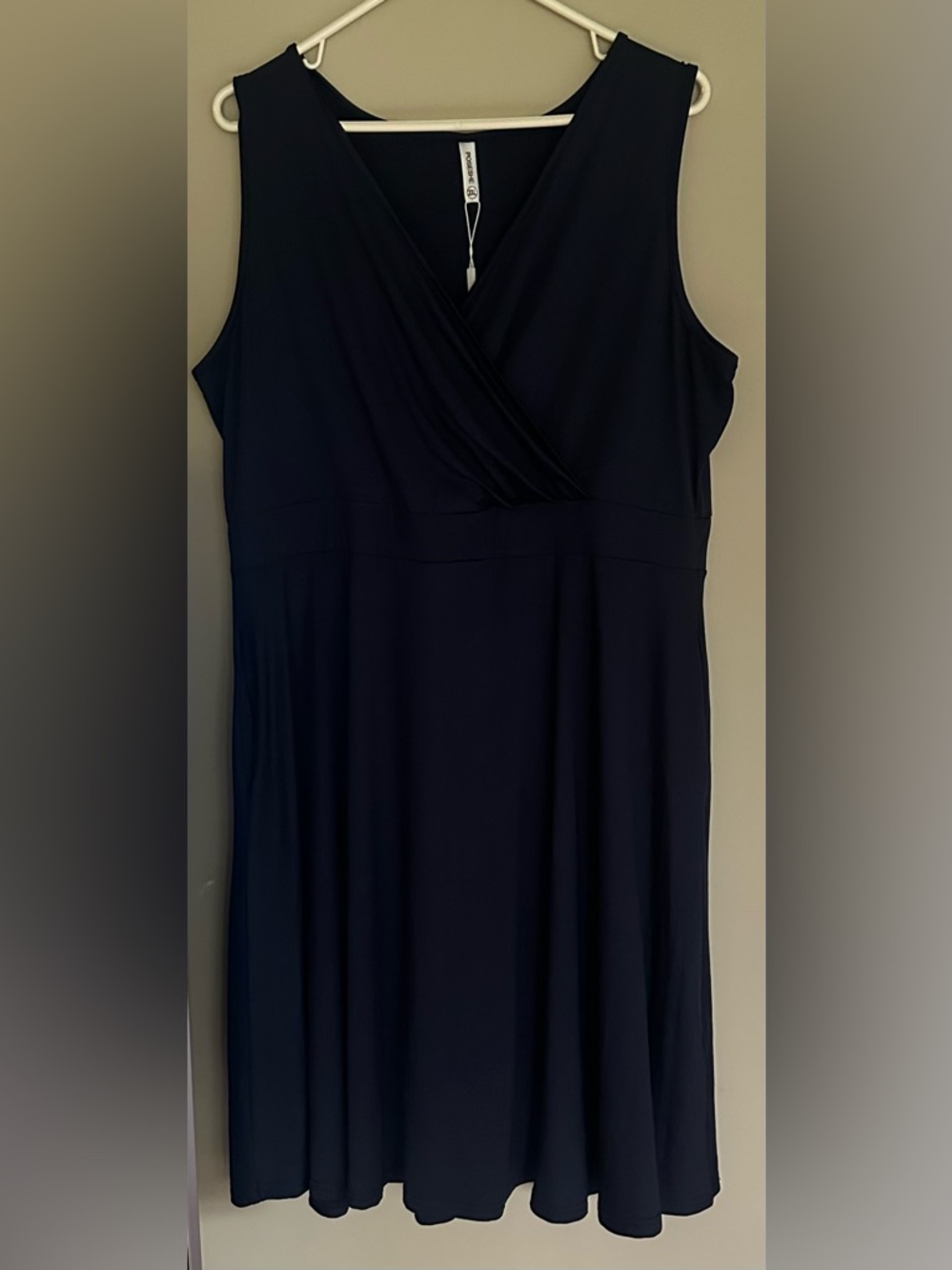 POSESHE size 2XL NAVY BLUE V-Neck Fit & Flare Dress with Pockets